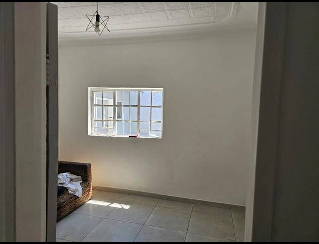 3 BEDROOM HOUSE FOR SALE IN EAST TOWN